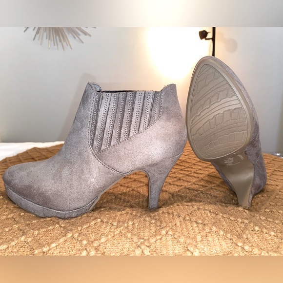 NWT Women’s Velvety Mauve High Heels Size 6 1/2 - Picture 3 of 8